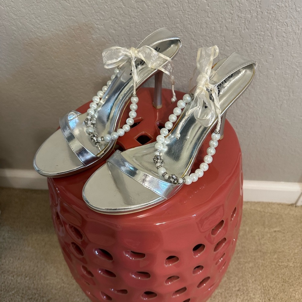 Helen’s Heart special occasion shoes, size 8